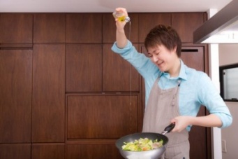 超便利!!　結婚するなら「料理男子」VS「料理できない男子」？