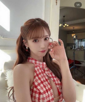 Instagram:三上悠亜(@yua_mikami)より