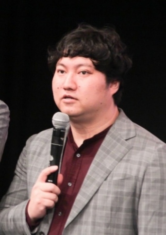 ロングコートダディ・兎