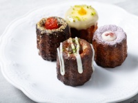 「お好み焼きカヌレ」広島で爆誕していた　オタフクソースにマヨネーズ、鰹節まで使用の一品