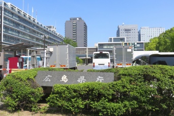 女子生徒に『公園でわいせつ行為』　女性5人の「スカート内盗撮」　公立学校教諭2人が懲戒免職に…