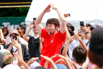 親子で楽しみチャレンジできるデイキャンプイベント「The Coleman Day Camp 2024」開催！よしお兄さんがキャンプ体操で盛り上げる