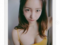 インスタグラム：板野友美（@tomo.i_0703）より