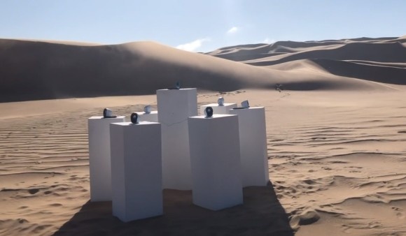 TOTOの名曲『アフリカ』がナミブ砂漠の真ん中でエンドレスに流れるという感動「TOTOフォーエバー」（ナミビア）