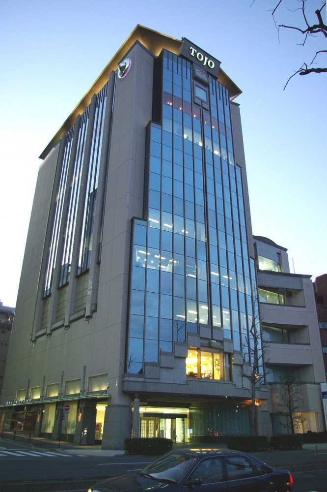 東京MXの本社、半蔵門メディアセンター（Chietherさん撮影、Wikimedia Commonsより）