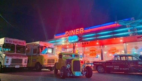 ここが日本...だと？　アメリカ映画から飛び出してきたみたいな「ダイナー」が愛知にあった