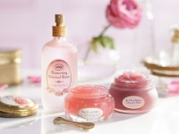 自然の恵みで磨く・整える・弾む。SABONの「ローズ フェイスケアライン」に3種類の新アイテムが登場