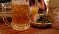 ​やけ酒している大学生は要注意！ 一人酒するとストレスが増加するってほんと？