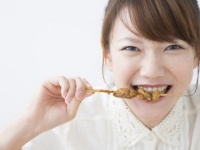 「タレ派」「塩派」女子が焼き鳥で好きなのはどっち!?