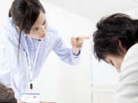 こらっ！　「ビジネスマナー違反」だと思う同僚の特徴・6つ