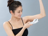 家で10分、お手軽ケアで美ボディへ！　 TBCから“キャビテーション機能搭載美容器”が登場