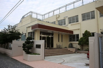 御器所小学校（円周率３パーセントさん撮影、Wikimedia Commonsより）