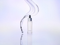 未来のシワまで、跳ね返せ。DECENCIAより“新世代シワ改善美容液”誕生