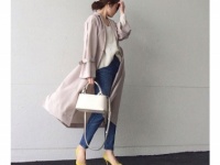 華やかトレンチは、イエローのヒールでとことん春らしく　＃東京365日コーデ