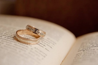 “結婚”について悩むあなたに贈る、偉人たちが残した『結婚の格言』
