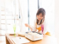 女子力めちゃ高っ！　男性が求める女性像は「●●ができる」女子