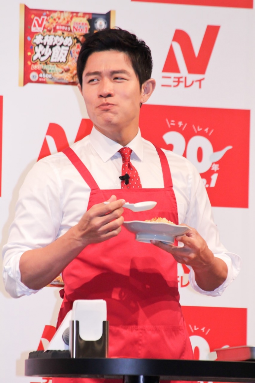 鈴木亮平