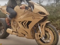 ちゃんと走るんだぜ！　ダンボールでボディを作り、高級バイクのレプリカを作ってみた（ベトナム）