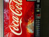 どれにするか決められない？カナダには「神に身をゆだねる」のボタンが付いた自動販売機がある