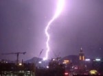 こりゃビビる！ 香港で１万回以上落ちた”雷”が怖ぇぇぇ！