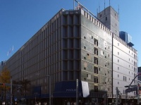 旧丸栄百貨店本店、名古屋市中区（Wiiiiさん撮影、Wikimedia Commons