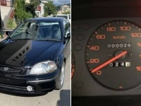 走行距離は26km 20年前に販売されていた新車同様のホンダシビックをオークションで入手