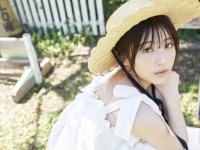 “美エモ”な浜辺美波と過ごす一年間。4月はじまりカレンダー発売