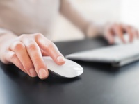 マウスが嘘発見器に？コンピューターマウスの動かし方で嘘をついているかどうかわかるという研究結果（イタリア研究）