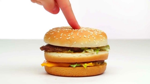 マクドナルドがApple風のCM