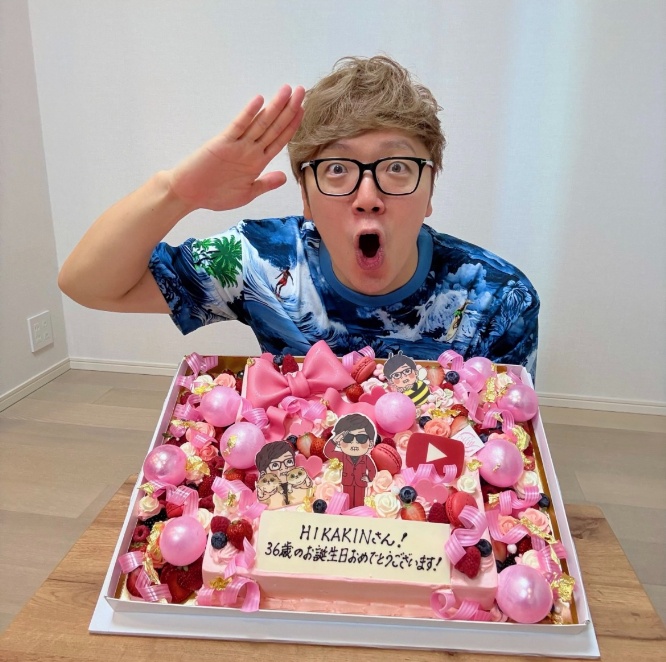 X：HIKAKIN(@hikakin)より