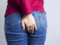 ヤ、ヤバイ……！　「大」を我慢している人に現れる特徴