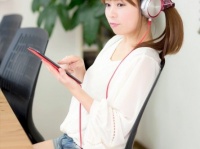 リボンがやべぇっ……！　ギョッとした「女子のオフィスファッション」・6つ