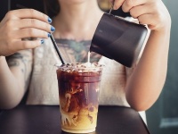 【男女のちがい】ブラックコーヒーが飲めないという異性をどう思う？⇒かわいいと思うのは〇％