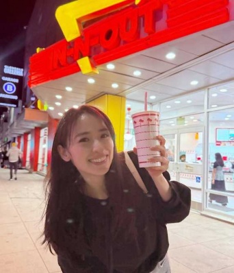 Instagram:泉里香(@rika_izumi_)より