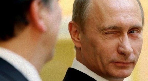 スポーツ万能で知られているプーチン大統領だが、空手の使い手であることでも知られている。2009年には7段を授与されたが、極真館空手の普及に尽力したとして、来月に8段を授与されることになったそうだ。記事提供＝カラパイア