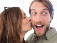 うっひょーん、もっとしてーっ!!　男性が彼女にキスされて喜ぶ唇以外のパーツ6つ！