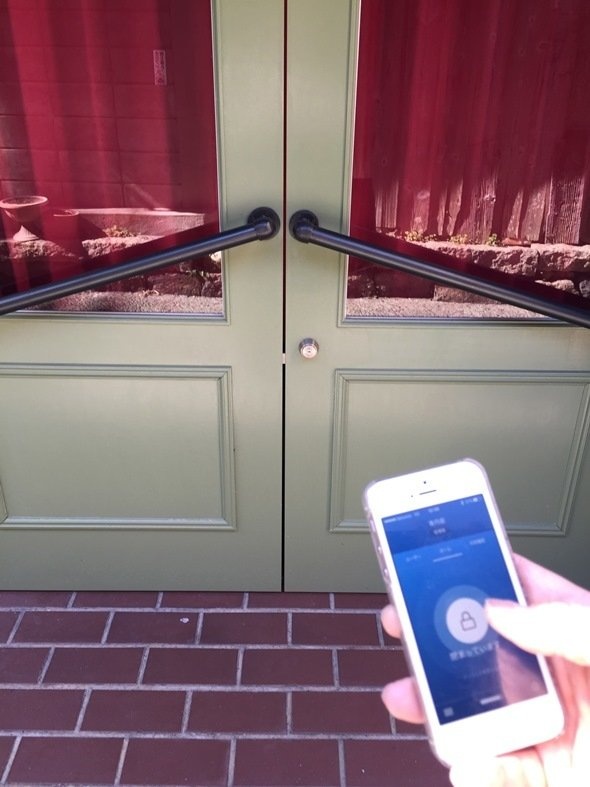 「青丹座」オーナーになると、スマホ専用アプリで予約し、入退場できる(画像提供:有限会社ならがよい)