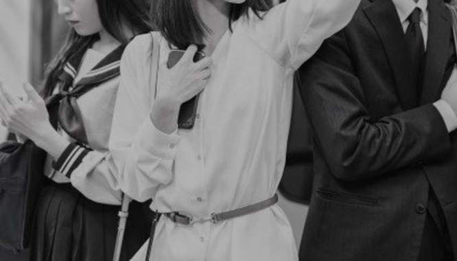 電車内で見かけた女性に、母が...（画像はイメージ）