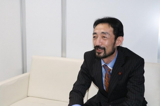 『「つらい腰痛」は指1本でなくなります：薬も道具も使わない、「腰痛緩消法」なら自分で治せる！』の著者、坂戸孝志さん