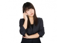 くっそムカつく！　職場で不満を感じることが多い相手ランキング！
