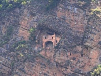 謎に包まれた断崖絶壁にある妖精の城「パリガラ」（アゼルバイジャン）