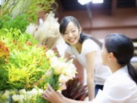 買い物中に店員さんに声をかけられるのって、好き？⇒「嫌い：●％」！