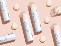 新感覚！　ふわふわ泡状下地「ヴィヴィジョン シンムース CCベース」で毛穴レスな肌へ