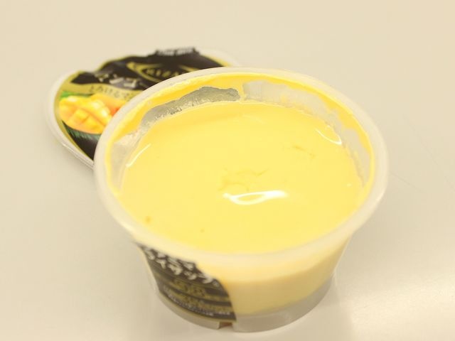 ファミリーマート「ＲＩＺＡＰ　マンゴープリン」