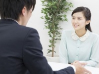 気になる！　女性が毎月保険に支払っている金額って？