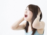 え、え、なんでっ!?　生理が突然ストップしてパニックになった経験4選