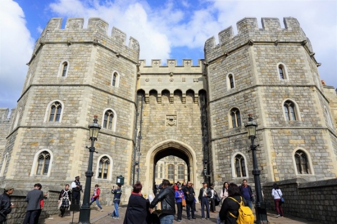 世界のお城 エリザベス女王のお気に入り 900年に及ぶイギリス王室の歴史を見守ってきたウィンザー城 デイリーニュースオンライン