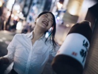 吐くなら飲むな!!　男性が「忘年会でドン引きした女性」6選