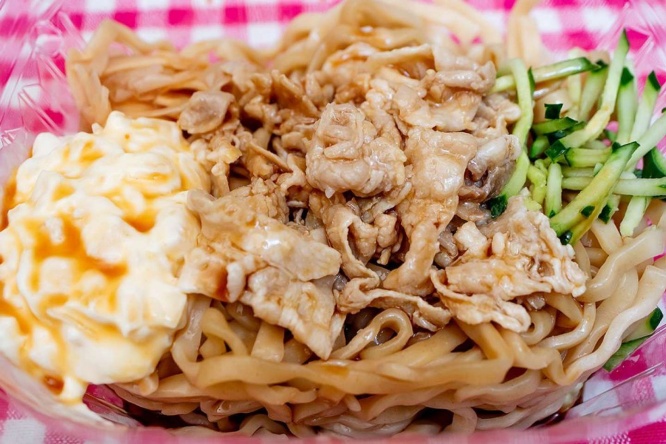 「立川マシマシ監修 すごい冷やし中華」完成