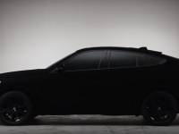 黒すぎてやばい。あの「ベンタブラック」に塗装された超黒BMWがもうすぐお披露目（ドイツ）